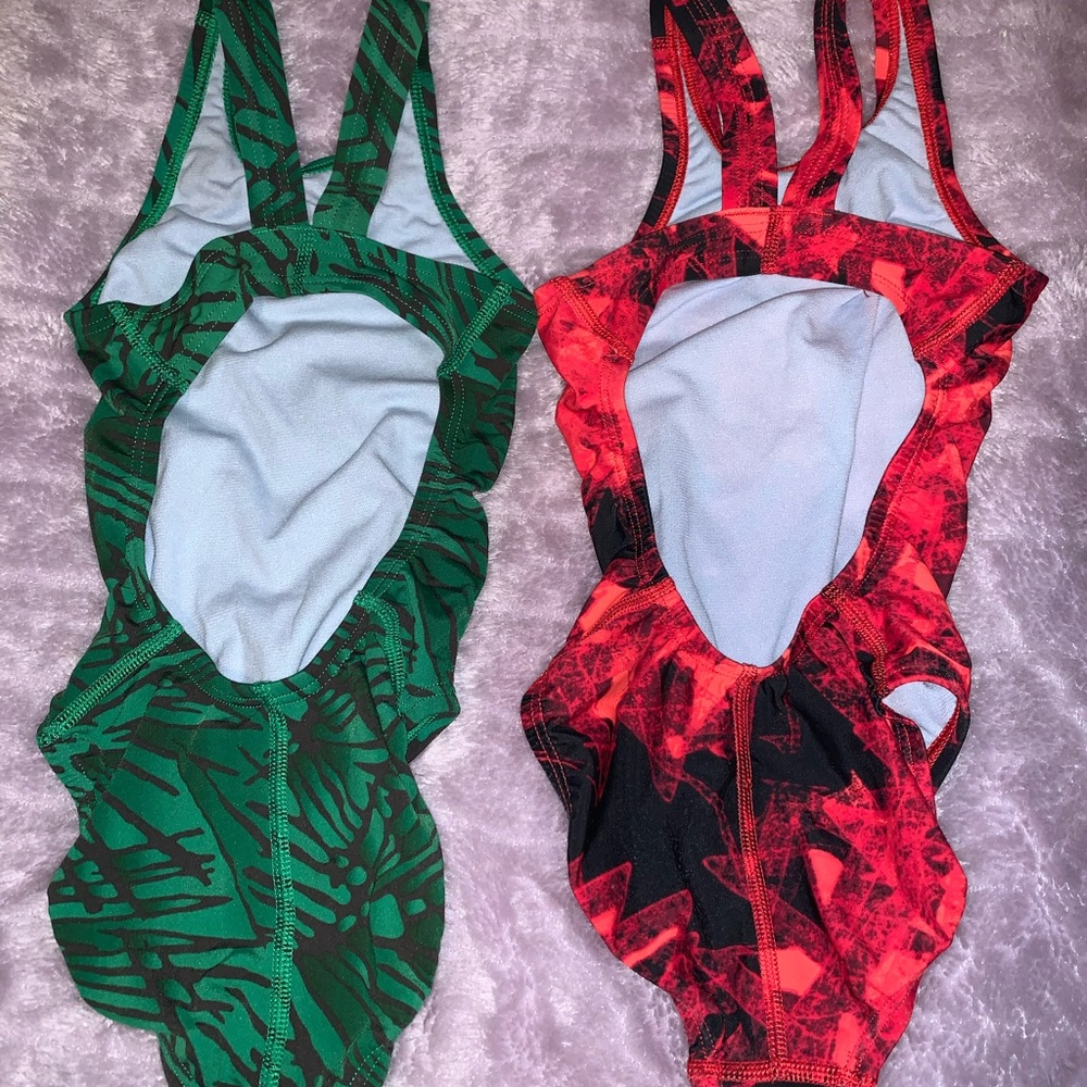 Nike swim suit. Green. Size 6. EUC - Picture 3 of 3